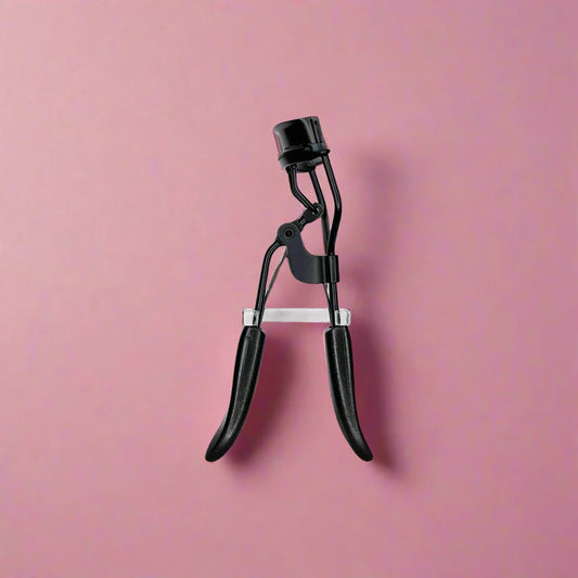Padded Eyelash Curler.png