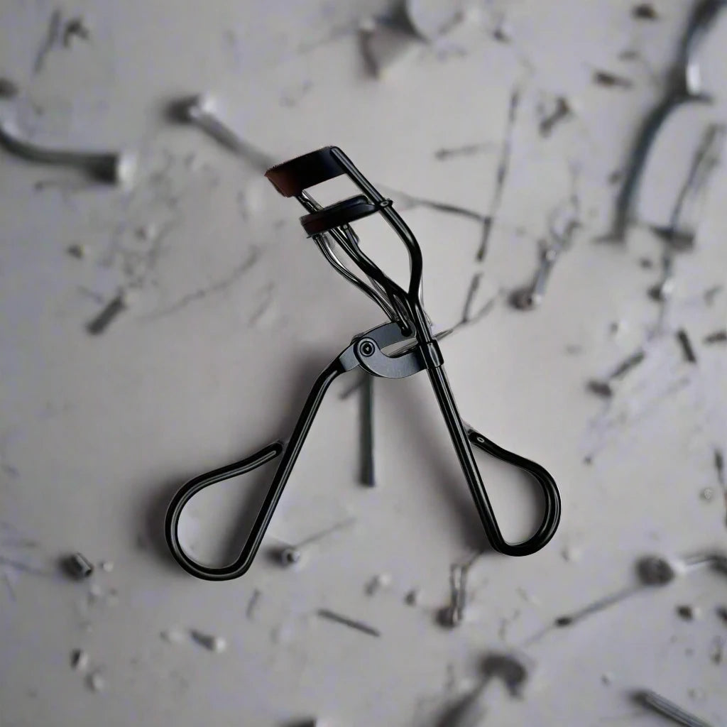 Pro Eyelash Curler.png