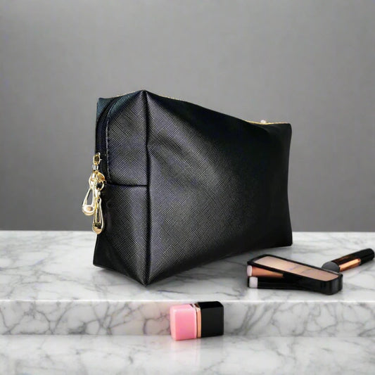 Everywhere Makeup Bag.png