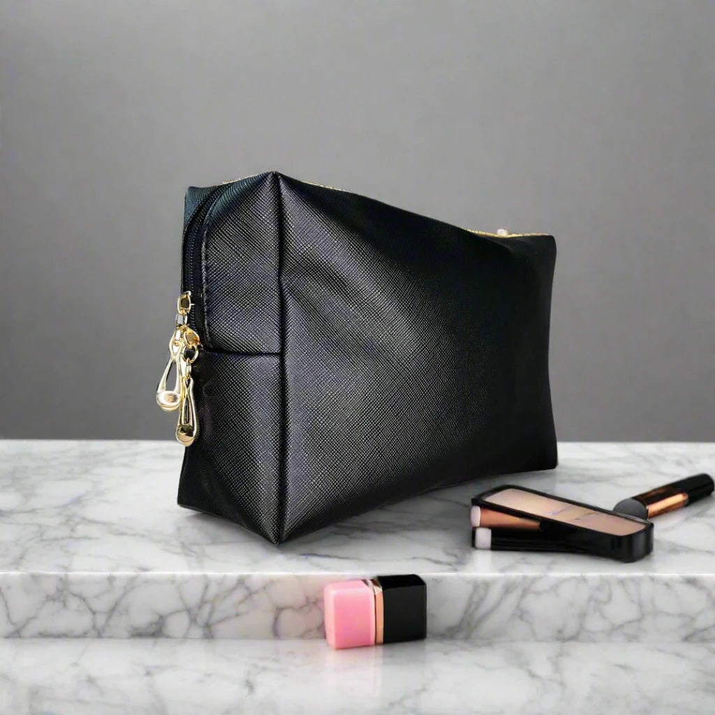 Everywhere Makeup Bag.png